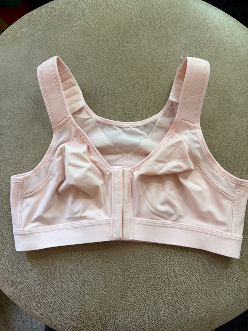 Soft Front-Closure Wireless Support Bra - Light Pink Adjustable Strap Hook 34B